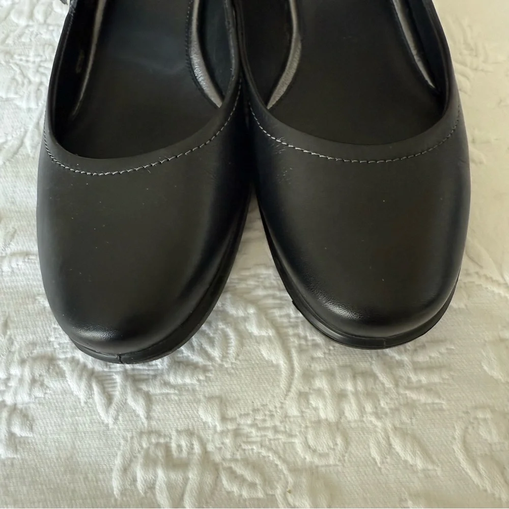 Ecco Black Pearl Mary Jane Strap shoes size US 8